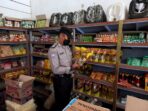 Polsubsektor Pelalawan Tingkatkan Pengecekan dan Antisipasi Penimbunan Minyak Goreng.