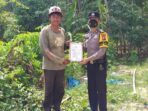 Bhabinkamtibmas Polsek Pangkalan Kuras Rutin Sebarkan Maklumat Kapolda Riau, Larang Buka Hutan dan Lahan Dengan Cara Membakar.
