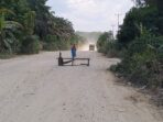 Setiap Hari Masyarakat Dusun Air Putih Menghirup Debu Jalan Koridor RAPP